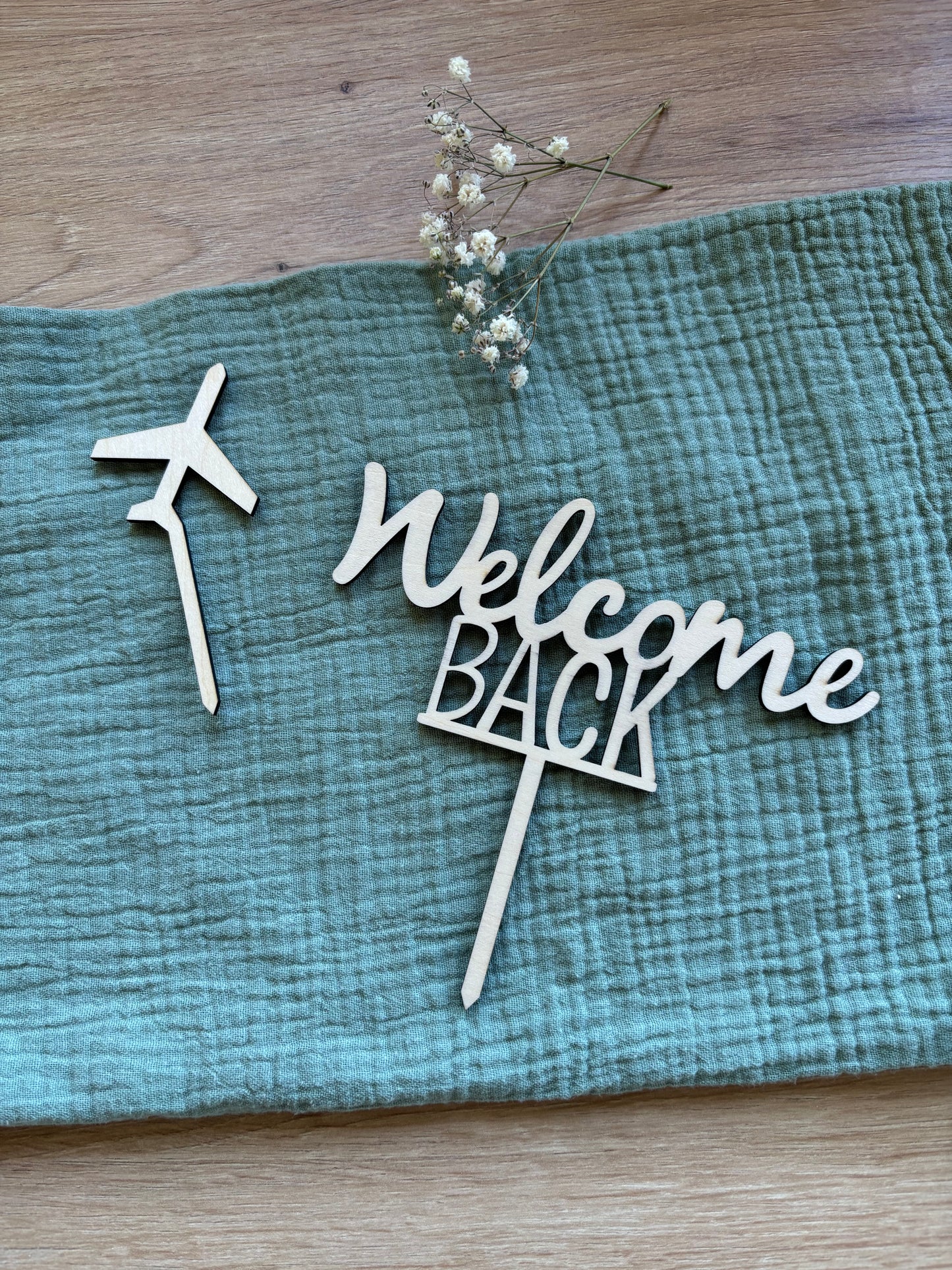 Topperset Welcome back aus Holz mit Flugzeugmotiv