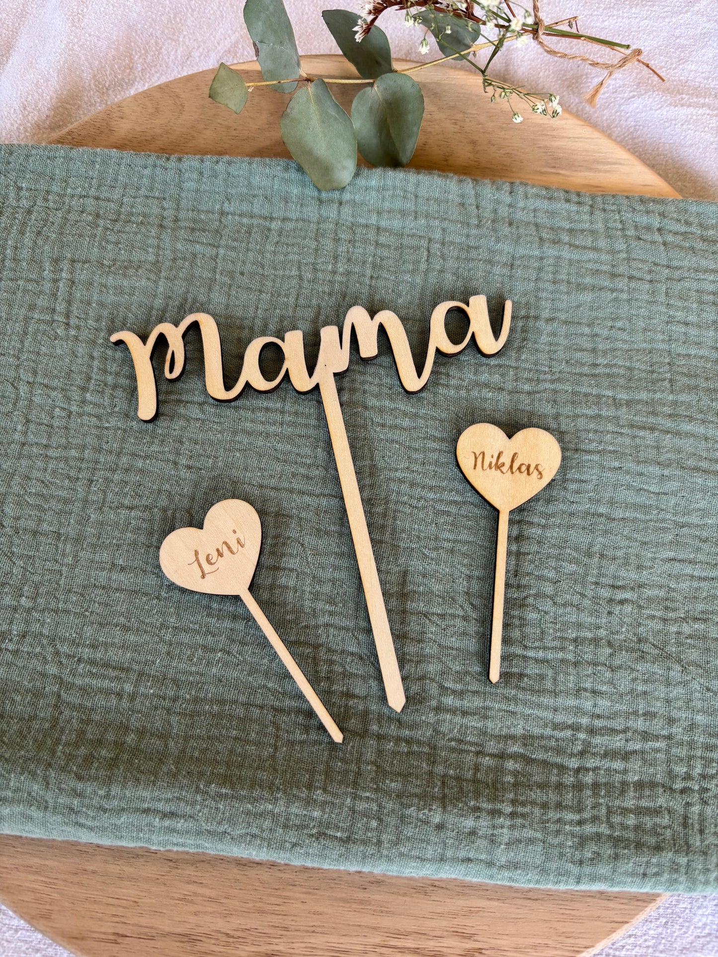 Cake Topper Mama/ Papa mit personalisierten Herzen