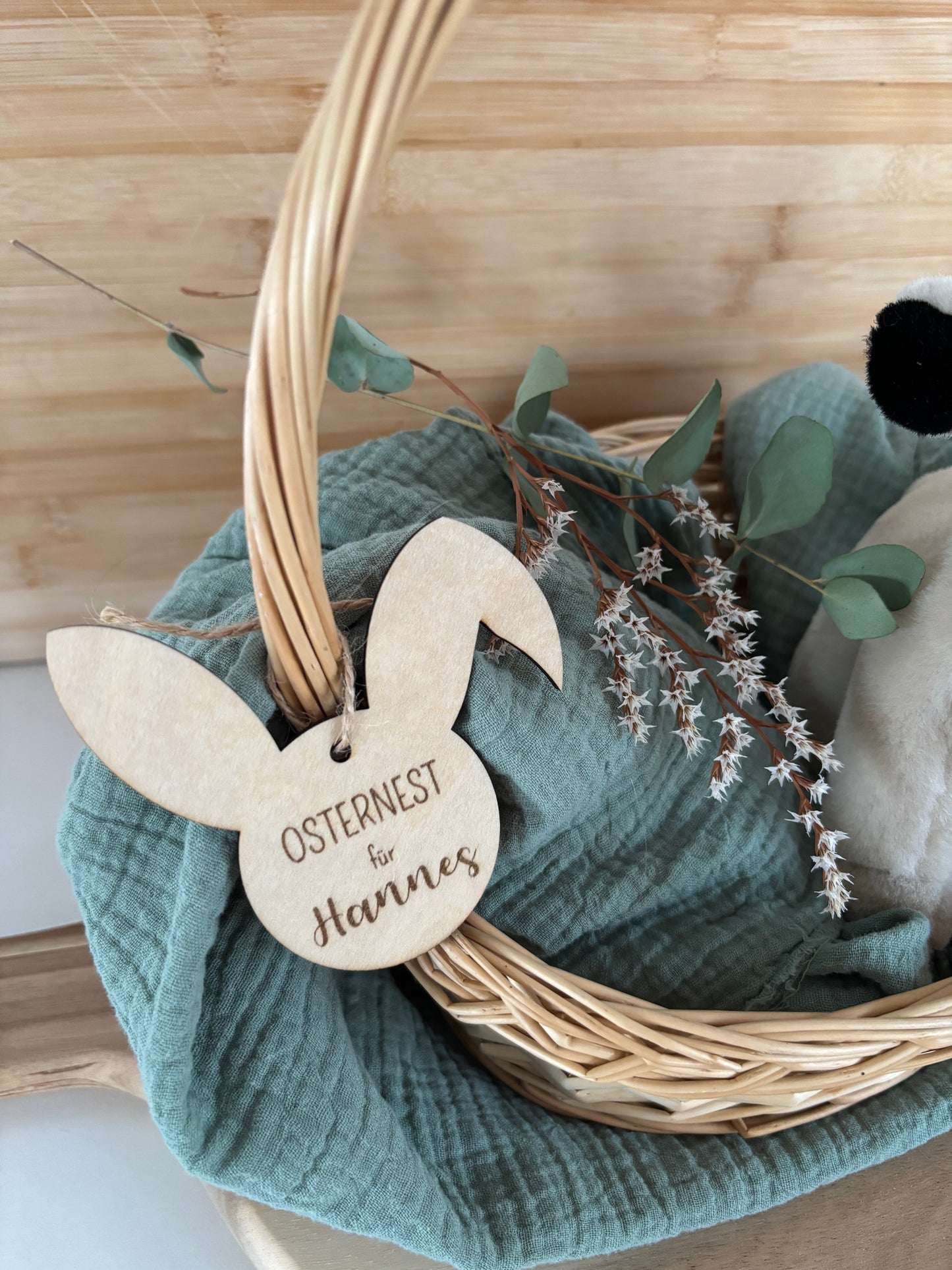 personalisierte Osternest Anhänger aus Holz