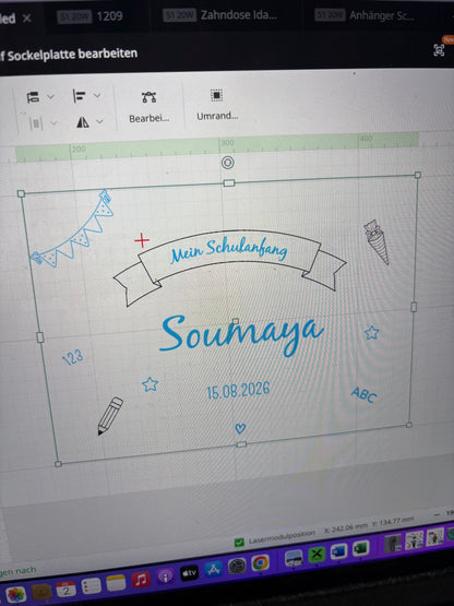 personalisiertes Schild zum Schulanfang aus Holz