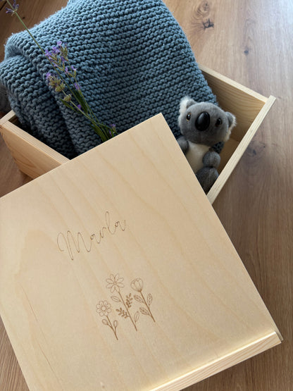 personalisierte Erinnerungskiste aus Holz