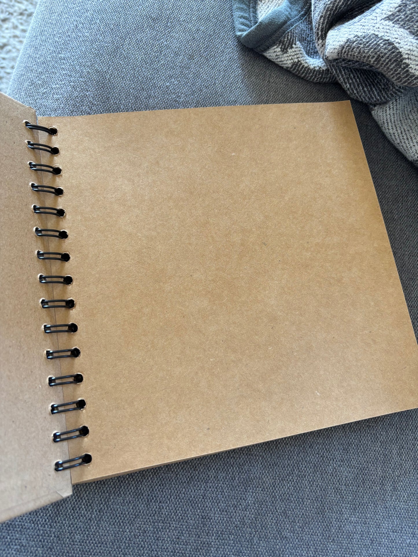 personalisiertes Gästebuch aus Kraftpapier