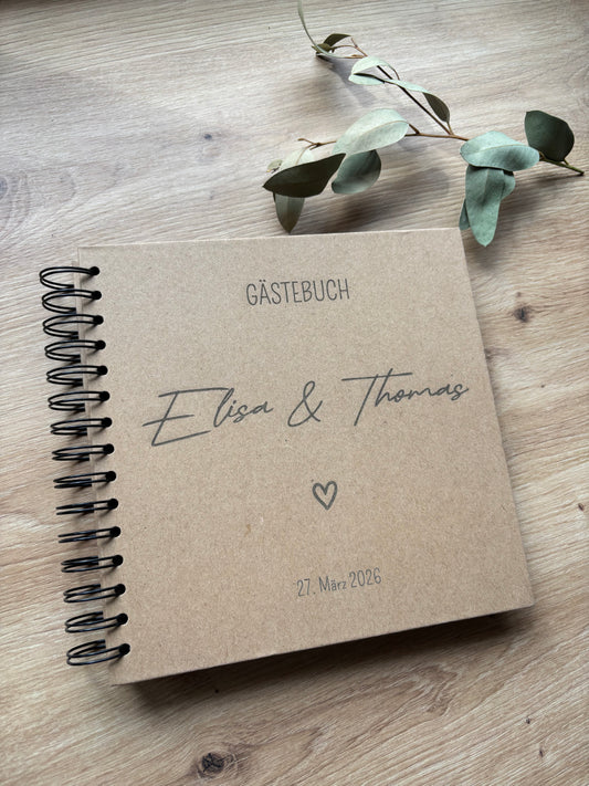 personalisiertes Gästebuch aus Kraftpapier