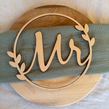 Holzkränze Mr & Mrs – Hochzeit Stuhldeko aus Holz (2er-Set)