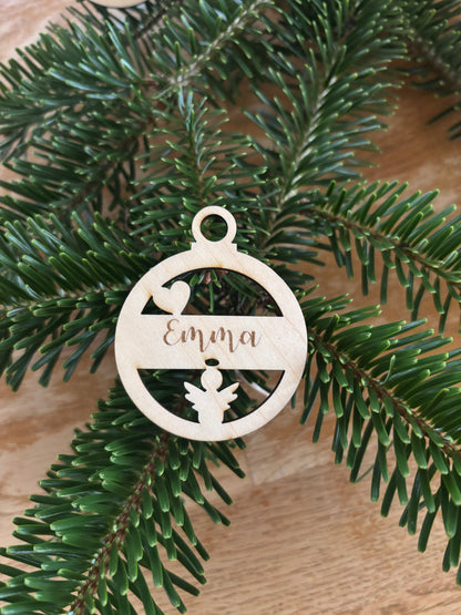 personalisierte Weihnachtsanhänger in Kugelform