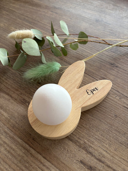personalisierter Eierbecher Hase aus Holz